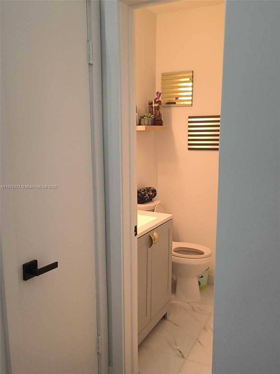 Small Image of 839 NORTH WEST 13TH AVE, Fort Lauderdale Number 11