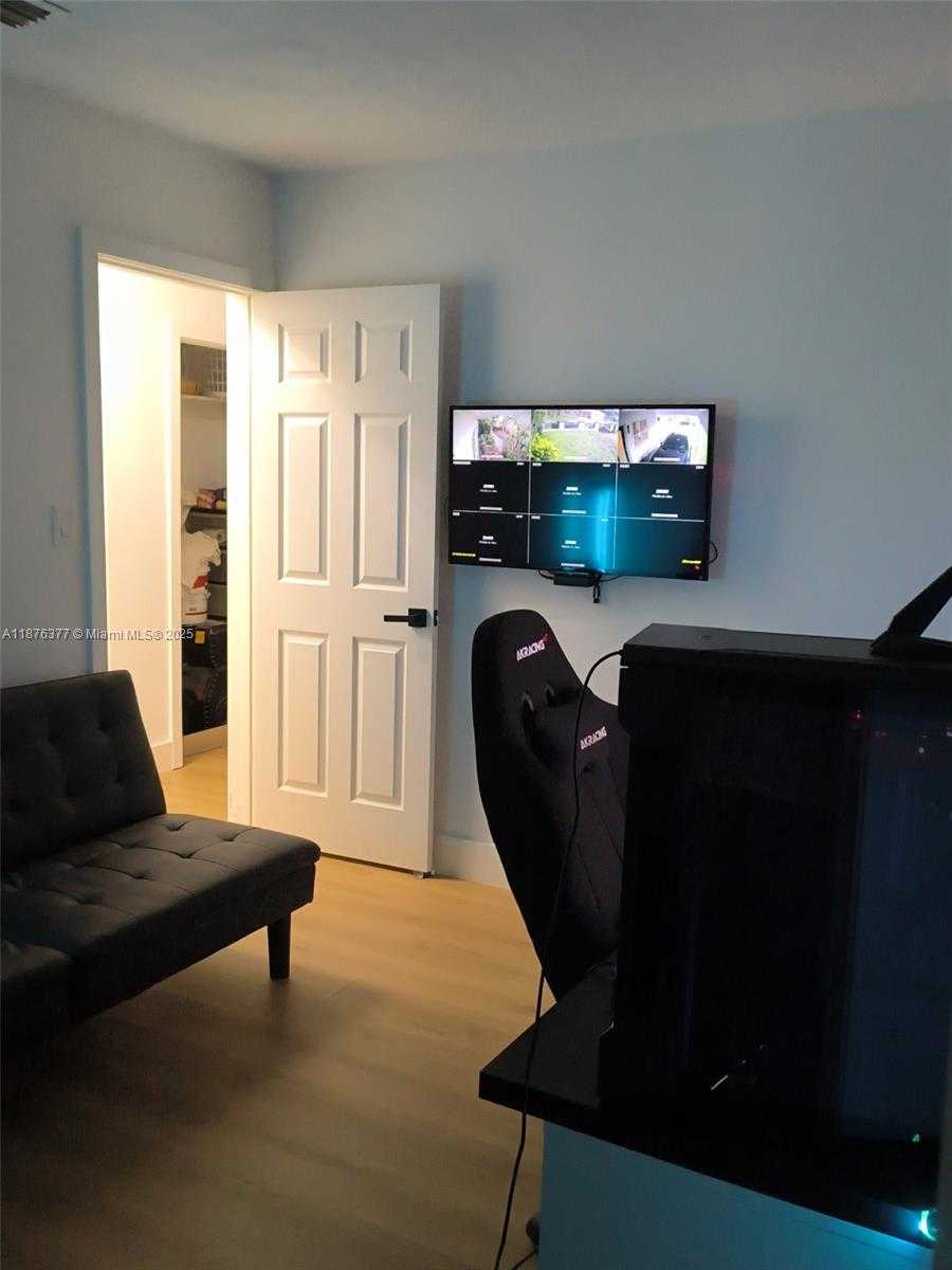 Small Image of 839 NORTH WEST 13TH AVE, Fort Lauderdale Number 4
