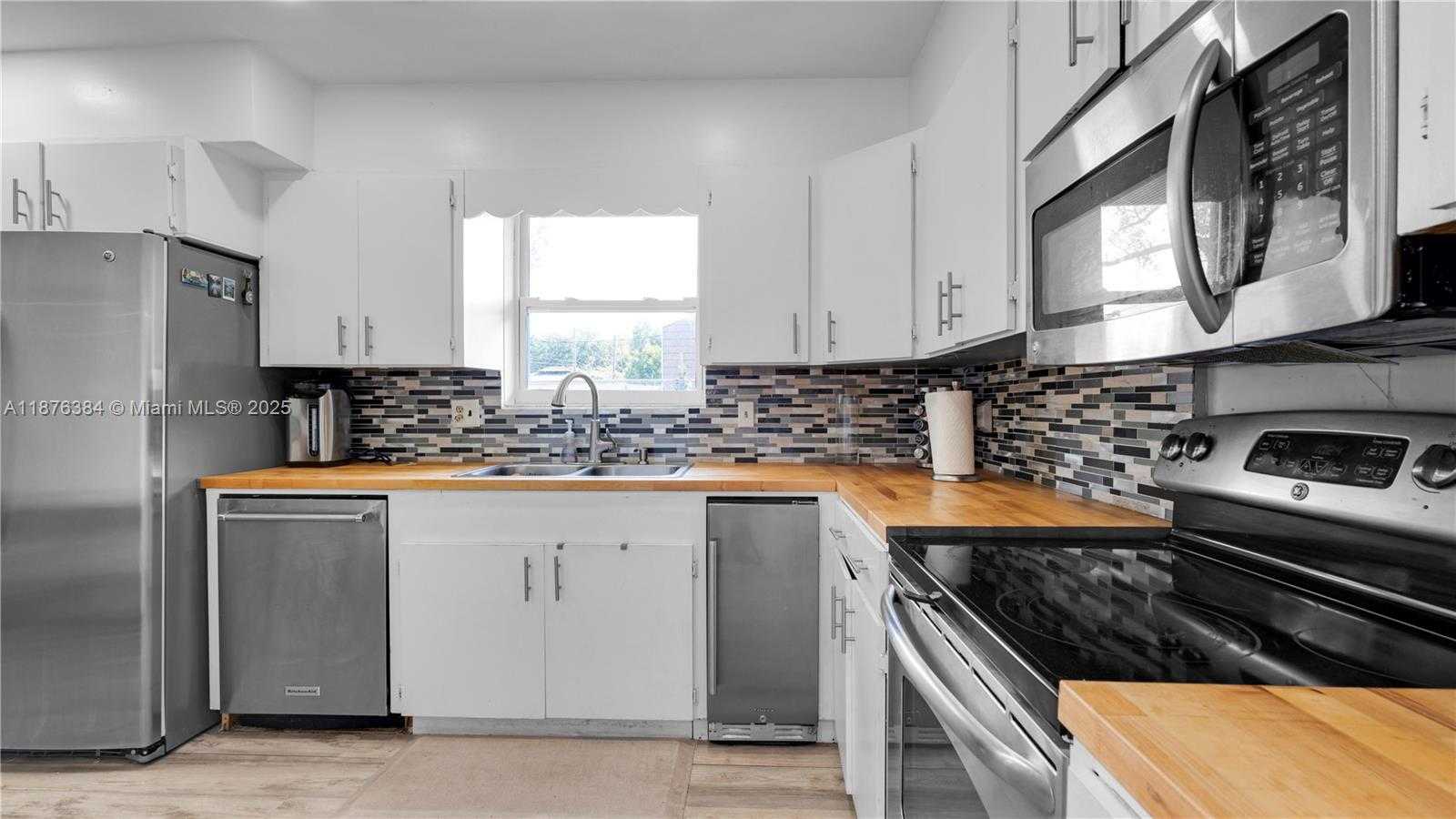 Small Image of 3349 WEST PARK RD, Hollywood Number 5