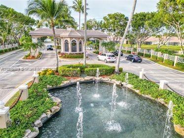 Small Image of 8525 PINE CAY, West Palm Beach Number 3