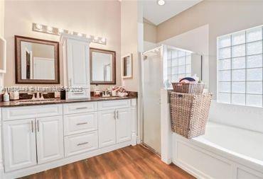 Small Image of 8525 PINE CAY, West Palm Beach Number 30