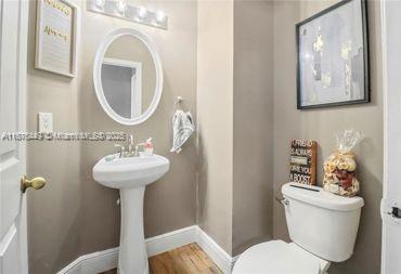 Small Image of 8525 PINE CAY, West Palm Beach Number 32