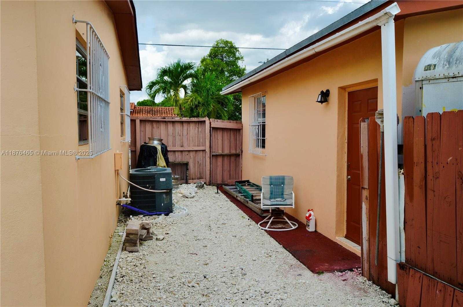 Small Image of 601 EAST 33RD ST, Hialeah Number 10