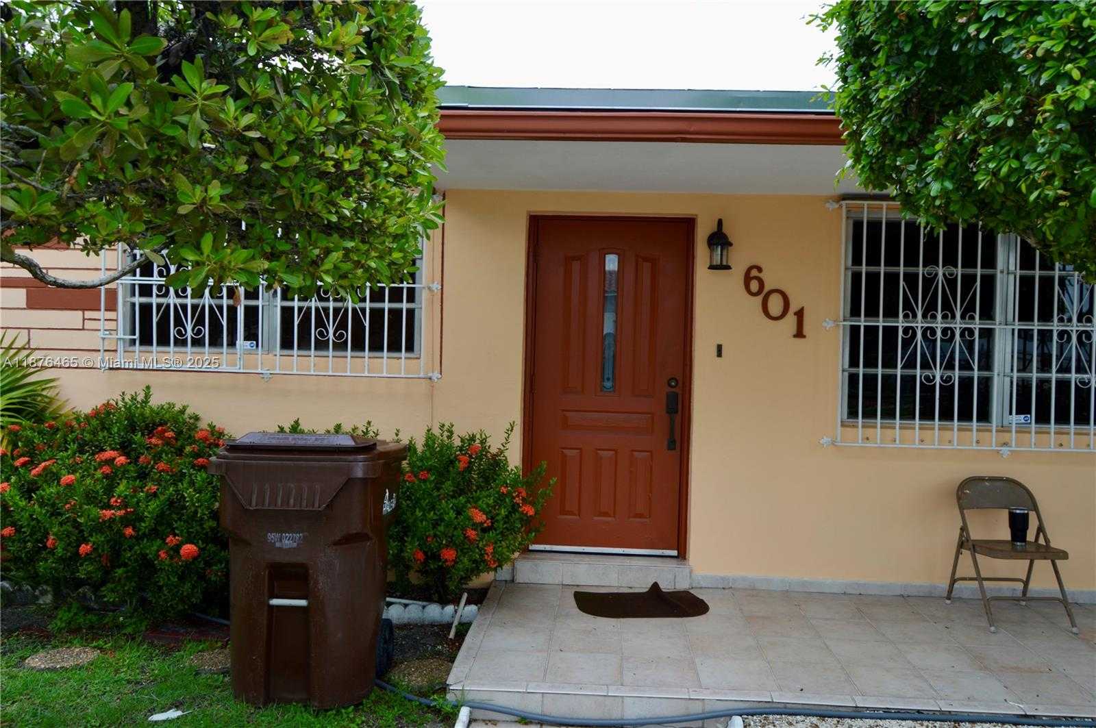 Small Image of 601 EAST 33RD ST, Hialeah Number 2