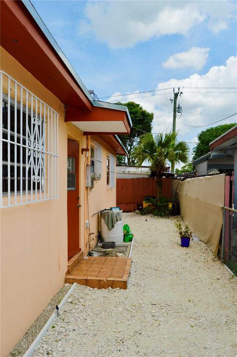 Small Image of 601 EAST 33RD ST, Hialeah Number 8
