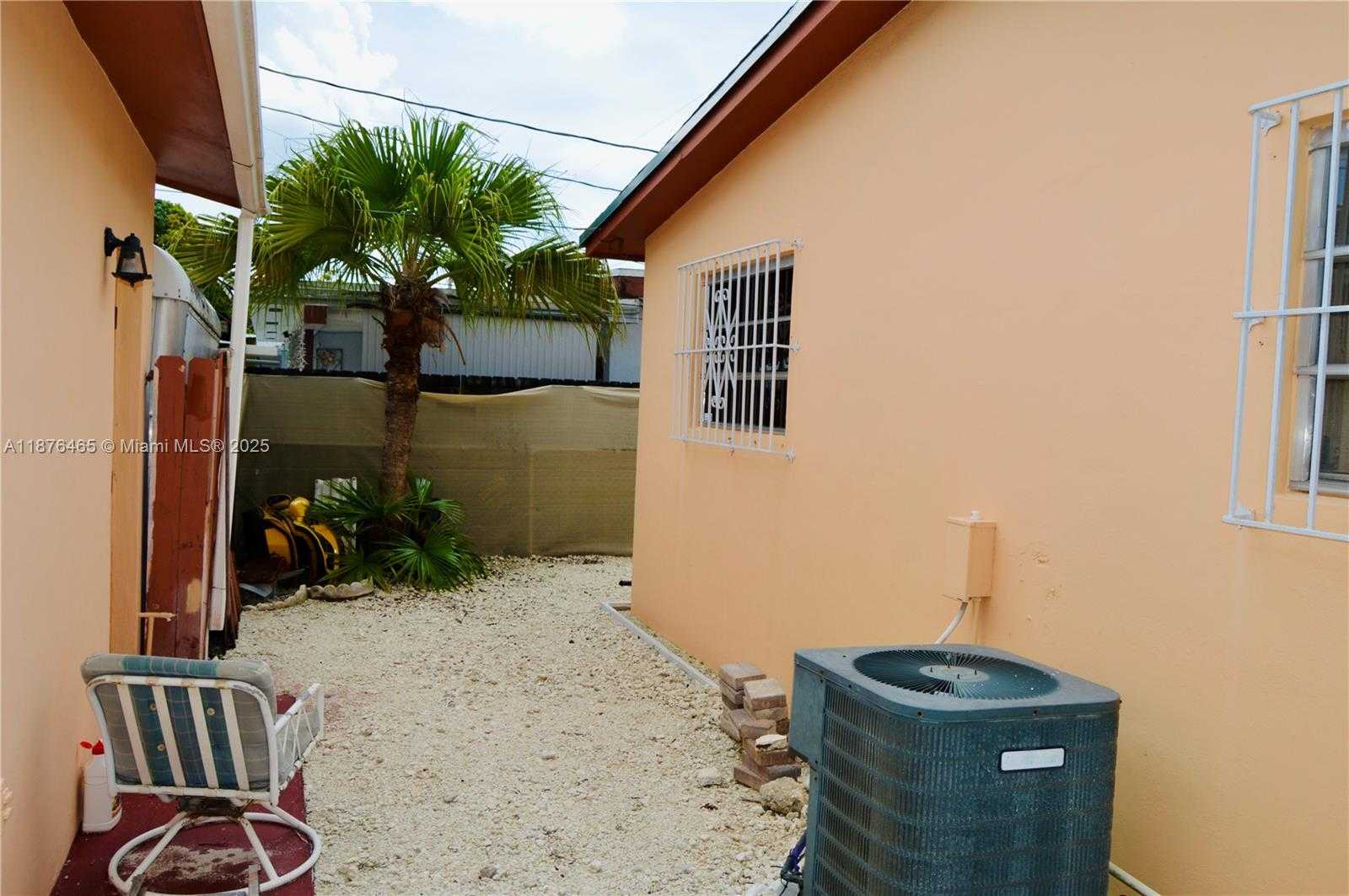 Small Image of 601 EAST 33RD ST, Hialeah Number 9