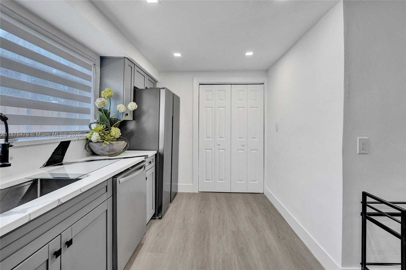 Small Image of 2101 NORTH 15TH AVE, Hollywood Number 14