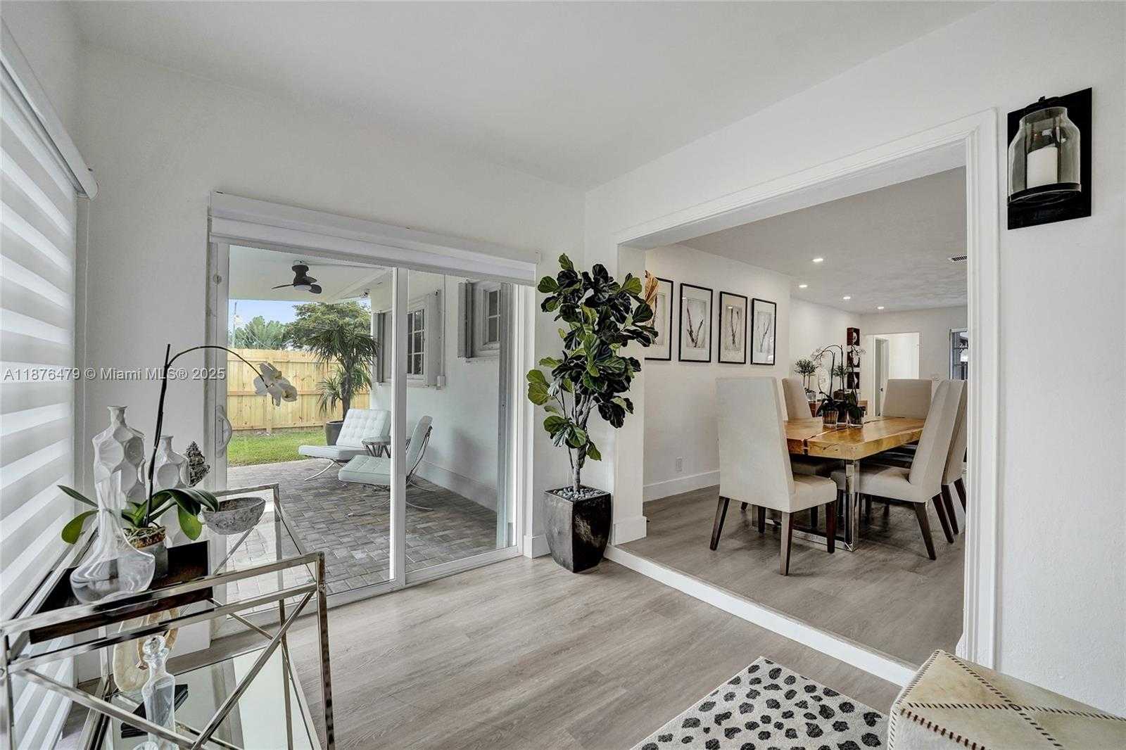 Small Image of 2101 NORTH 15TH AVE, Hollywood Number 19