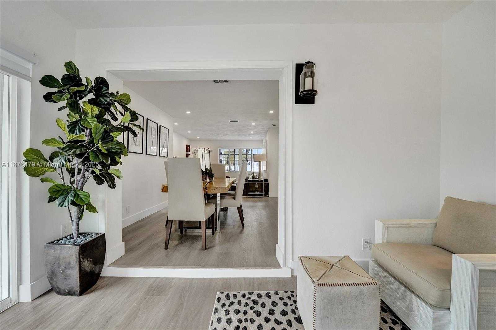 Small Image of 2101 NORTH 15TH AVE, Hollywood Number 20