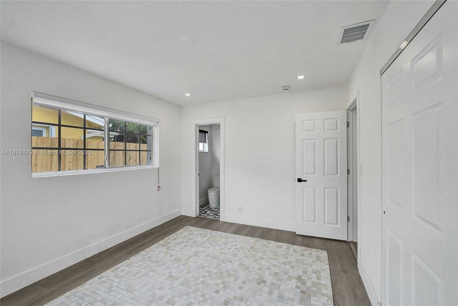 Small Image of 2101 NORTH 15TH AVE, Hollywood Number 25