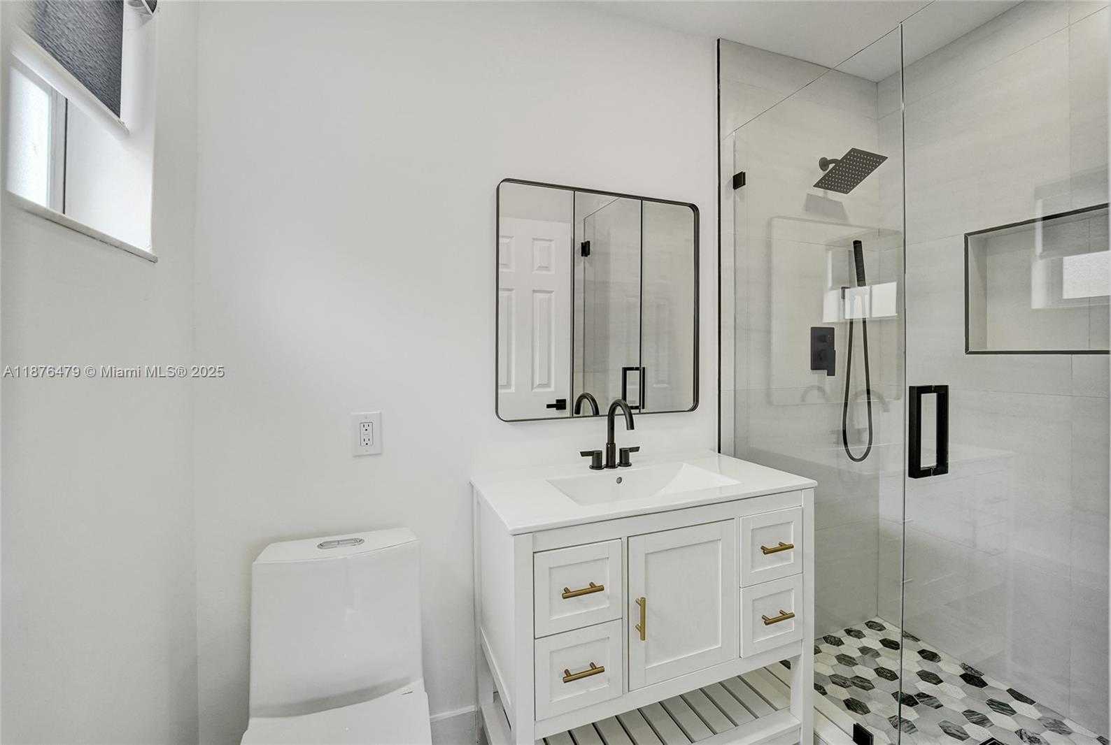 Small Image of 2101 NORTH 15TH AVE, Hollywood Number 29