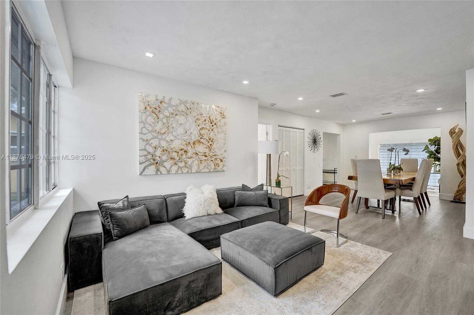 Small Image of 2101 NORTH 15TH AVE, Hollywood Number 32