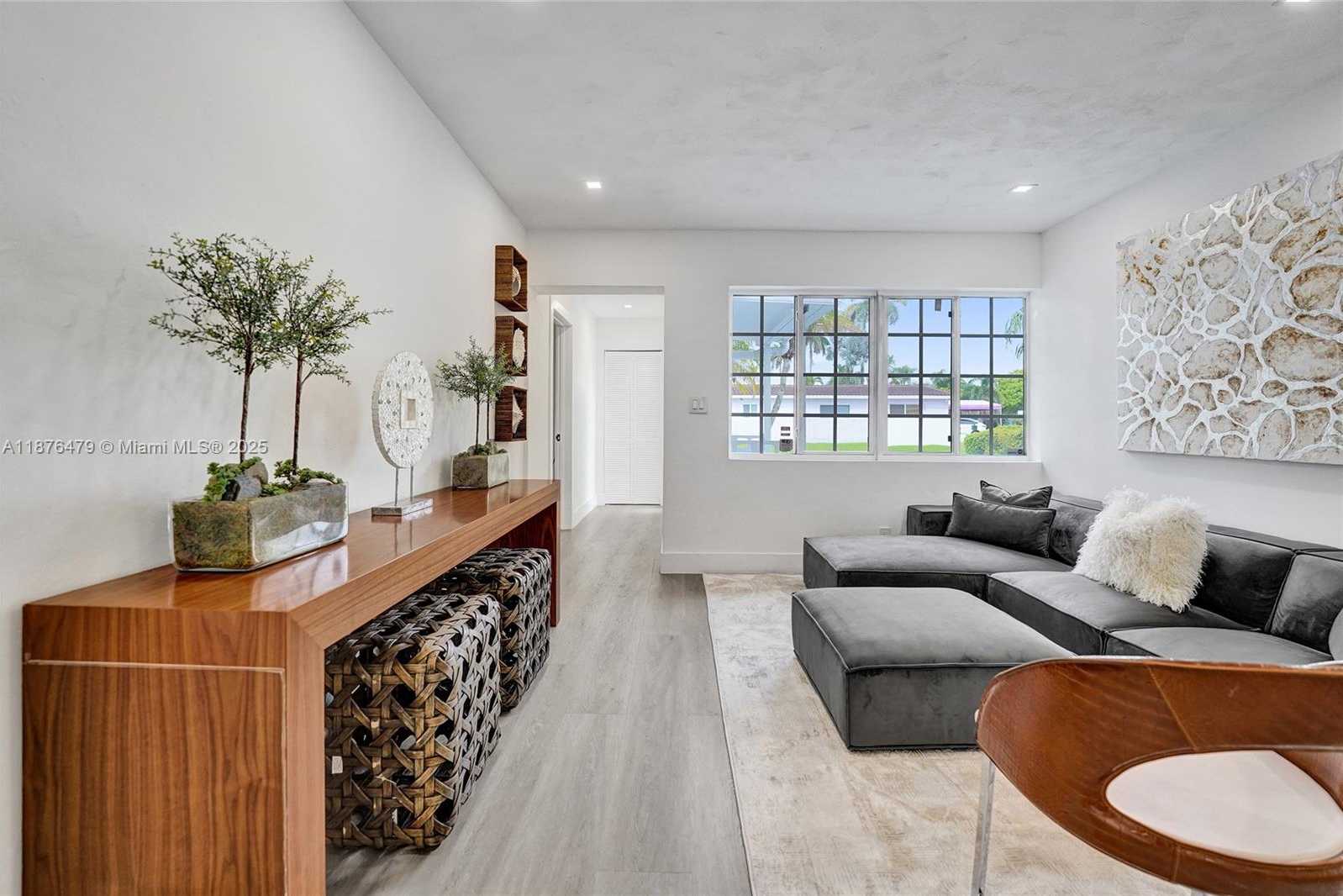 Small Image of 2101 NORTH 15TH AVE, Hollywood Number 36