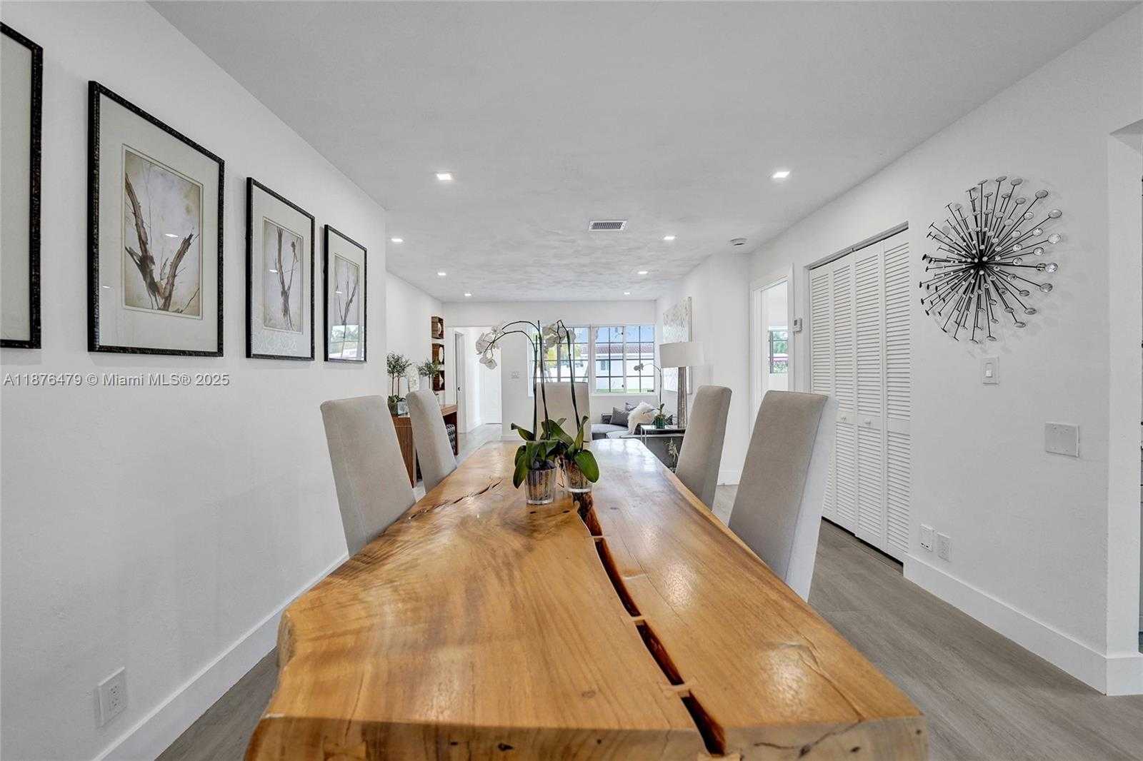 Small Image of 2101 NORTH 15TH AVE, Hollywood Number 4