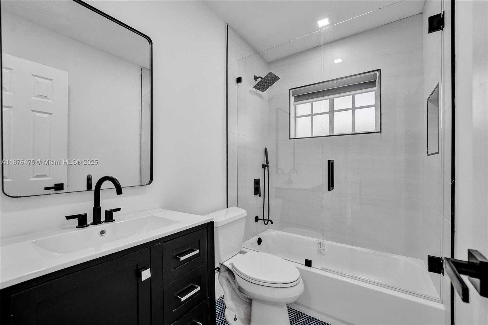 Small Image of 2101 NORTH 15TH AVE, Hollywood Number 42