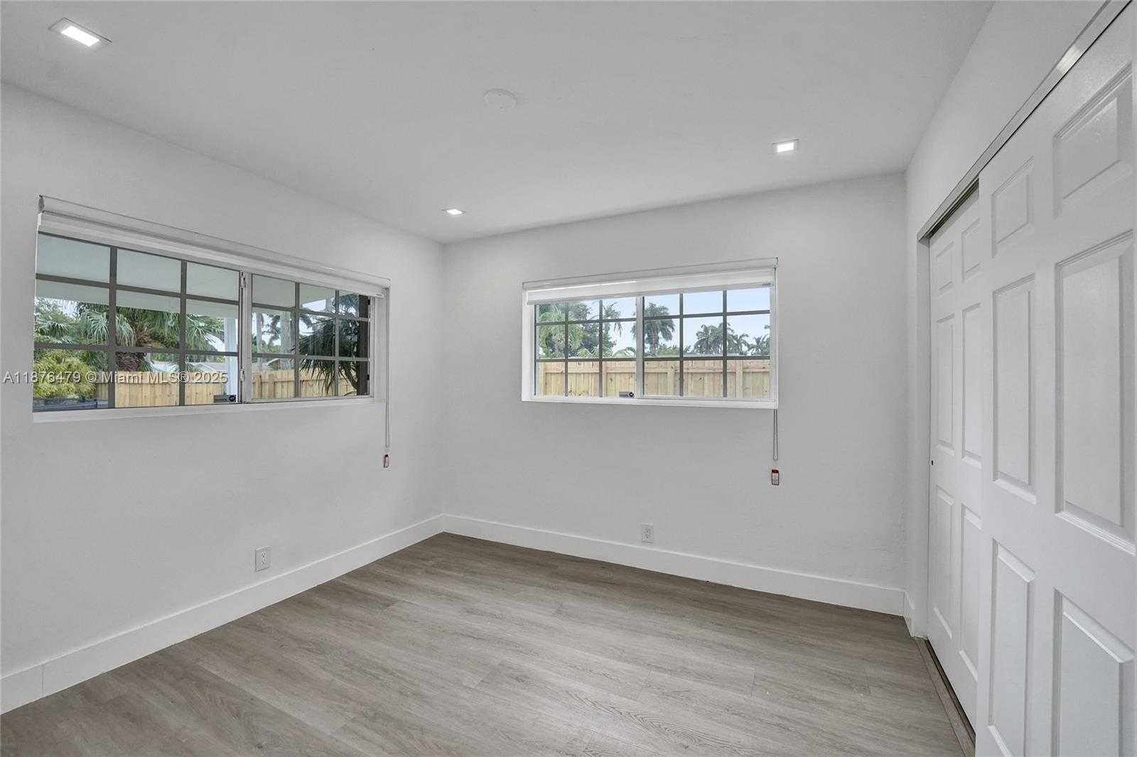 Small Image of 2101 NORTH 15TH AVE, Hollywood Number 45