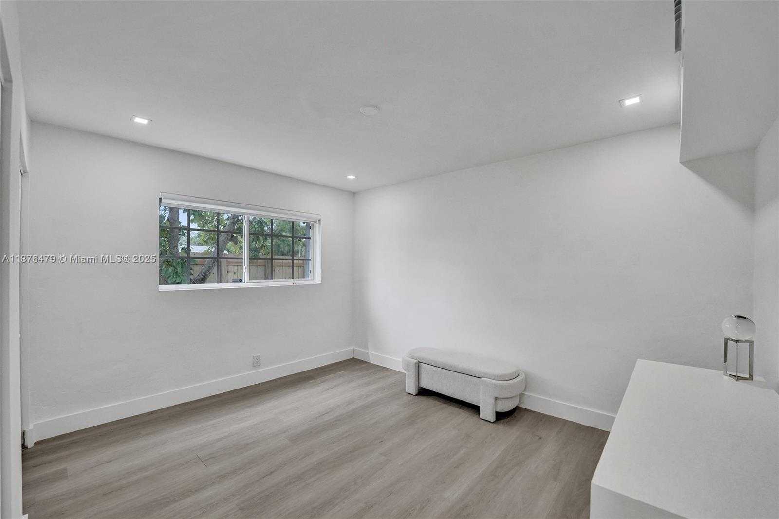 Small Image of 2101 NORTH 15TH AVE, Hollywood Number 49