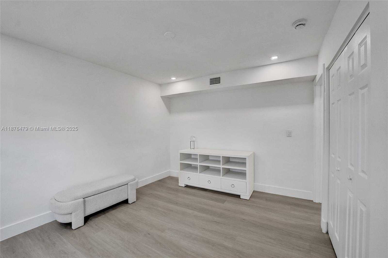 Small Image of 2101 NORTH 15TH AVE, Hollywood Number 52
