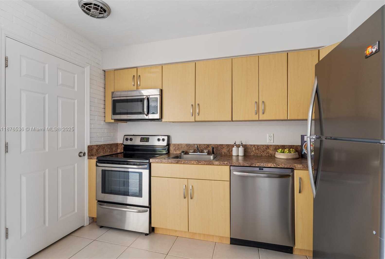 Small Image of 81 NORTH EAST 47TH CT, Oakland Park Number 14