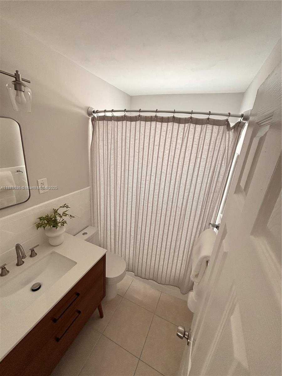 Small Image of 81 NORTH EAST 47TH CT, Oakland Park Number 21