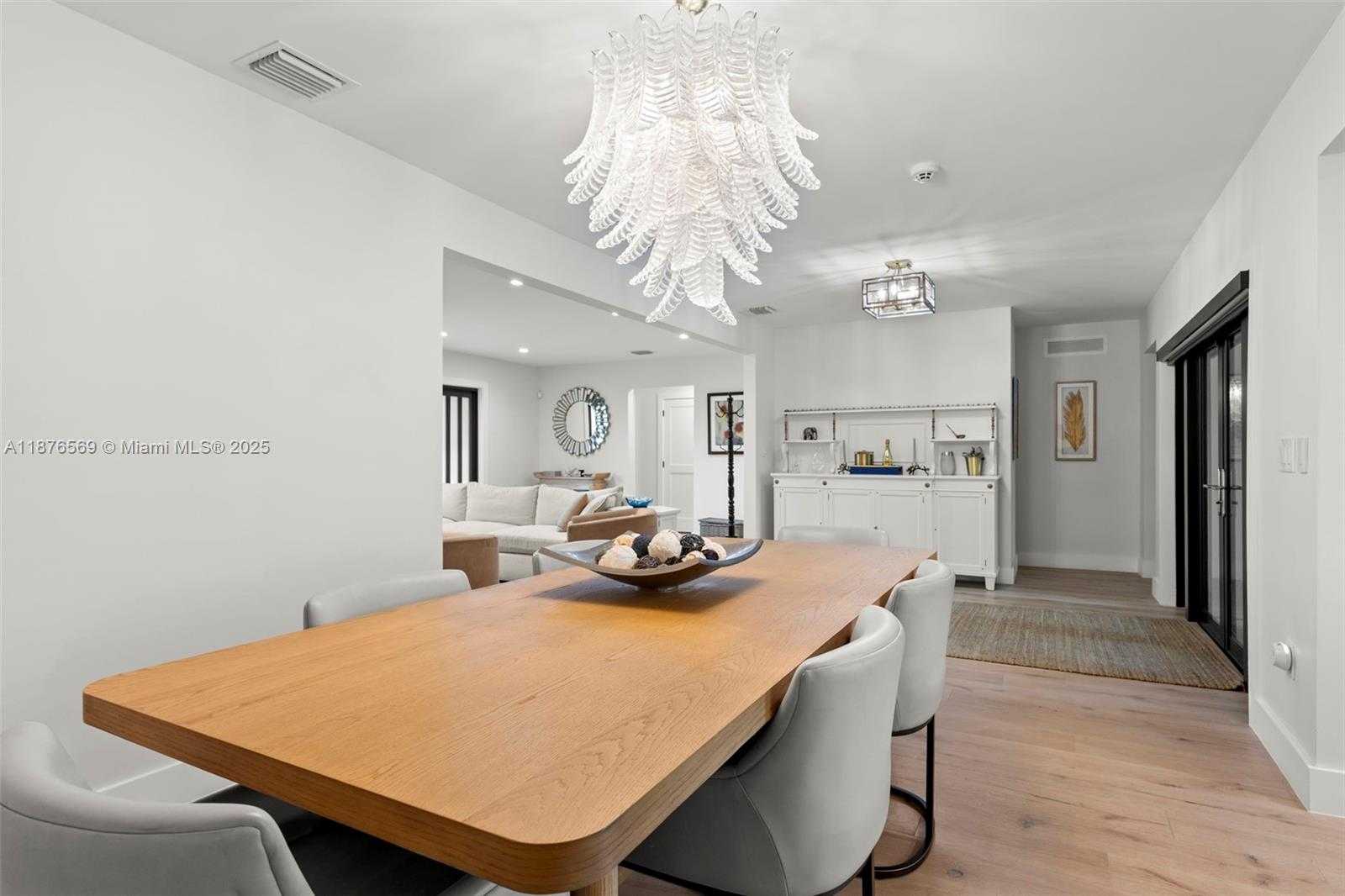 Small Image of 10560 NORTH EAST 2ND CT, Miami Shores Number 10
