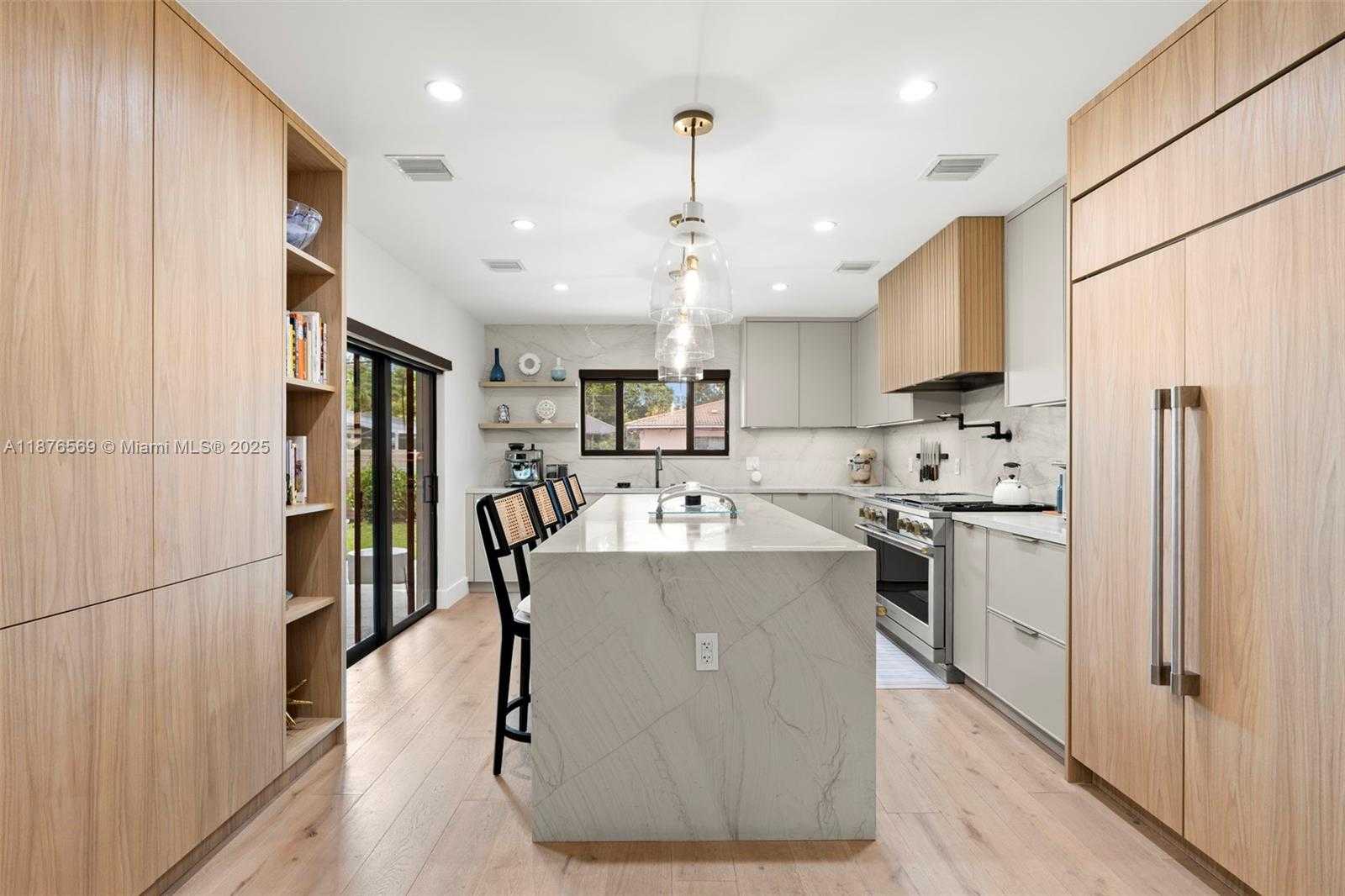 Small Image of 10560 NORTH EAST 2ND CT, Miami Shores Number 11