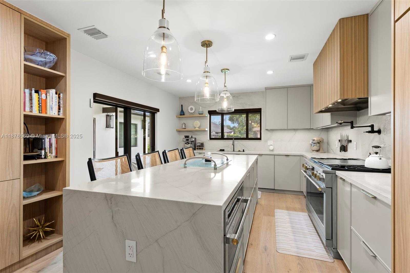 Small Image of 10560 NORTH EAST 2ND CT, Miami Shores Number 16