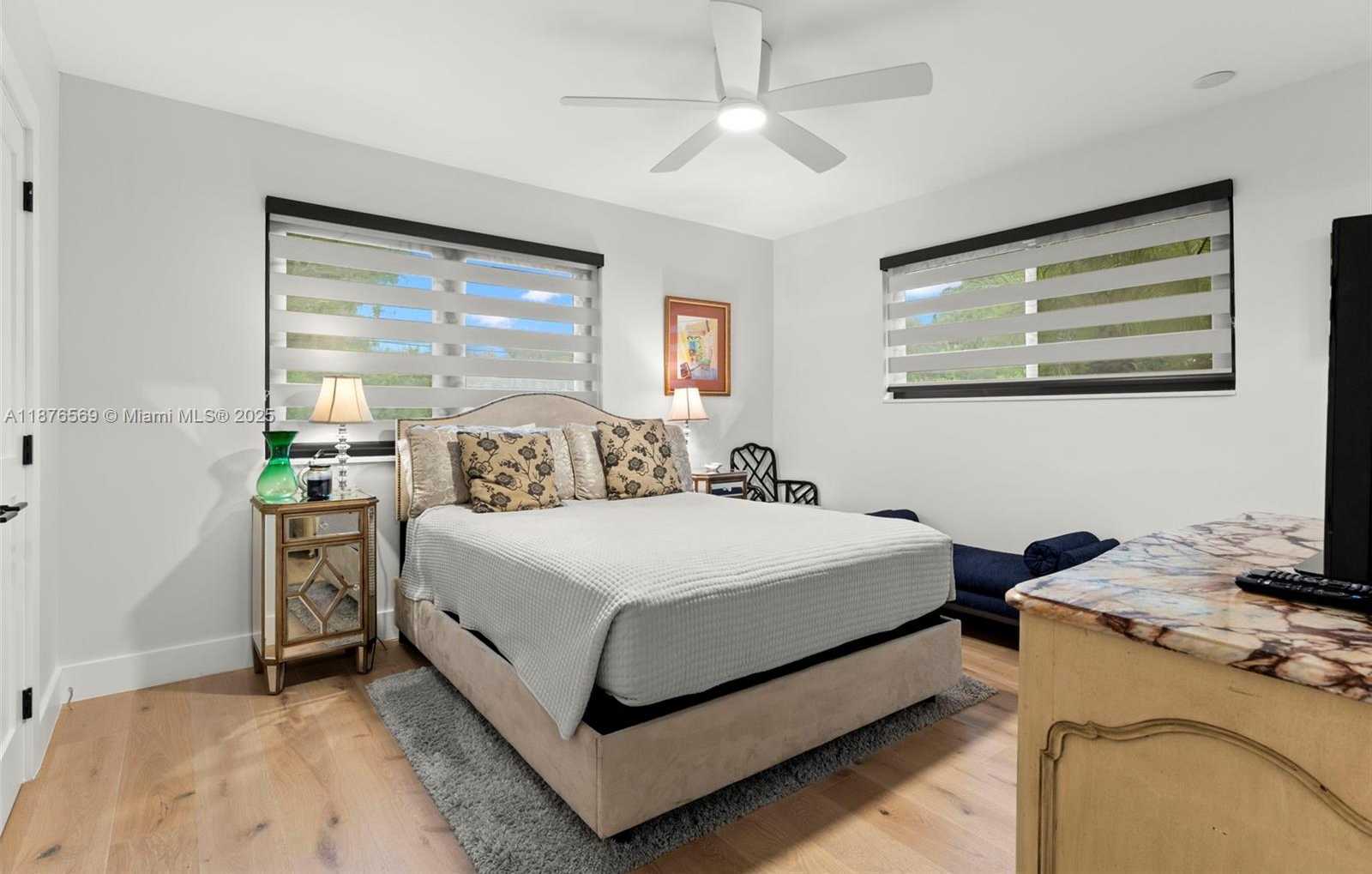 Small Image of 10560 NORTH EAST 2ND CT, Miami Shores Number 23