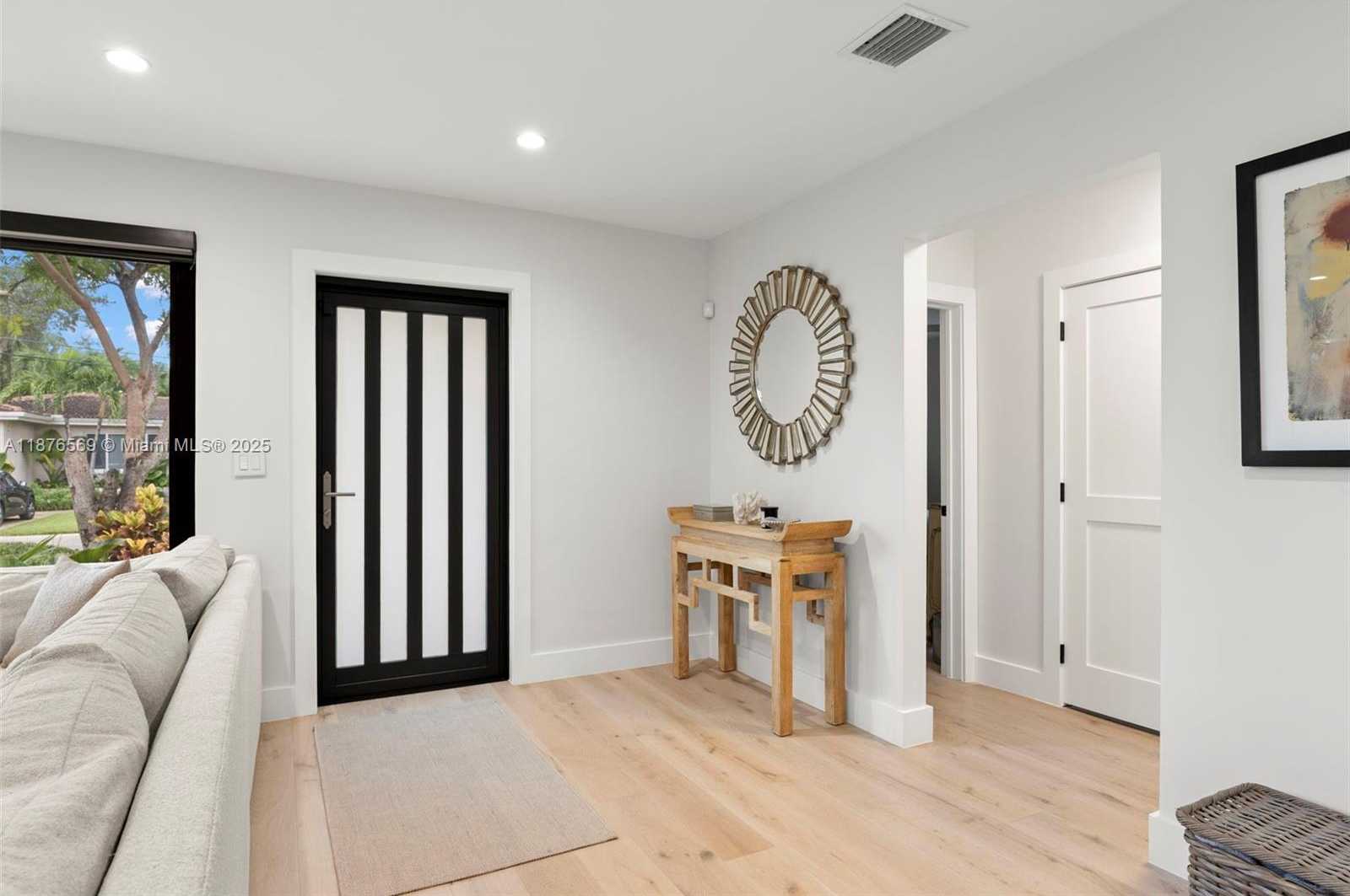 Small Image of 10560 NORTH EAST 2ND CT, Miami Shores Number 3