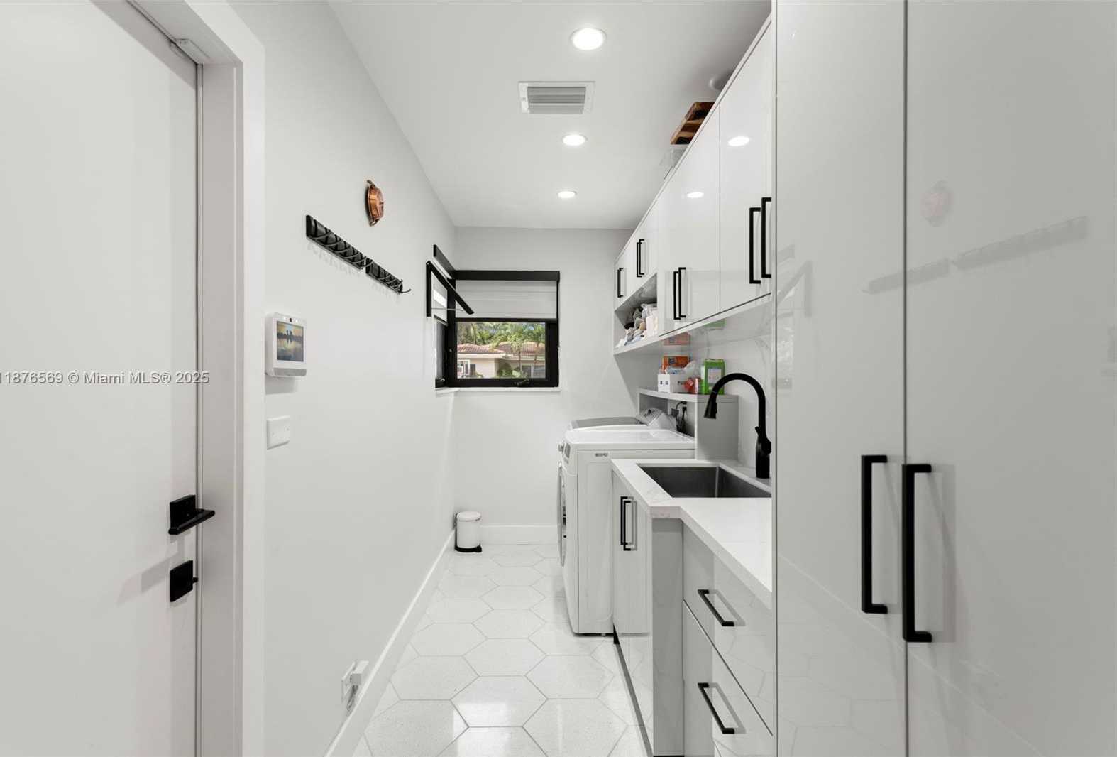 Small Image of 10560 NORTH EAST 2ND CT, Miami Shores Number 30