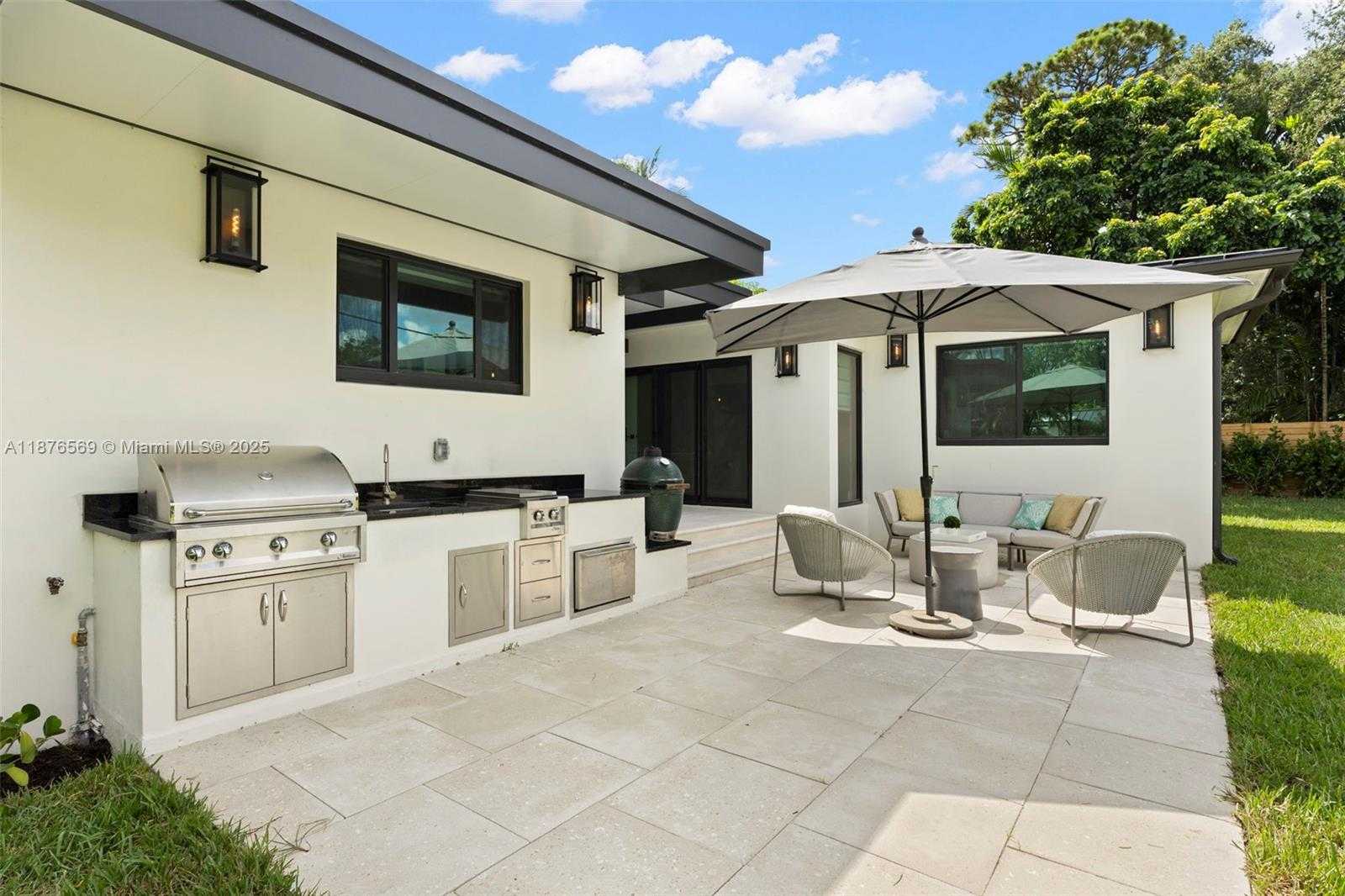 Small Image of 10560 NORTH EAST 2ND CT, Miami Shores Number 37