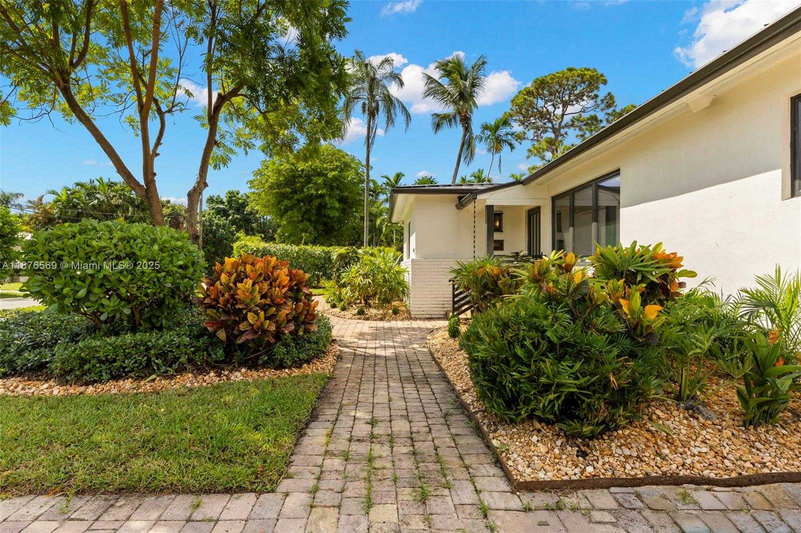 Small Image of 10560 NORTH EAST 2ND CT, Miami Shores Number 46