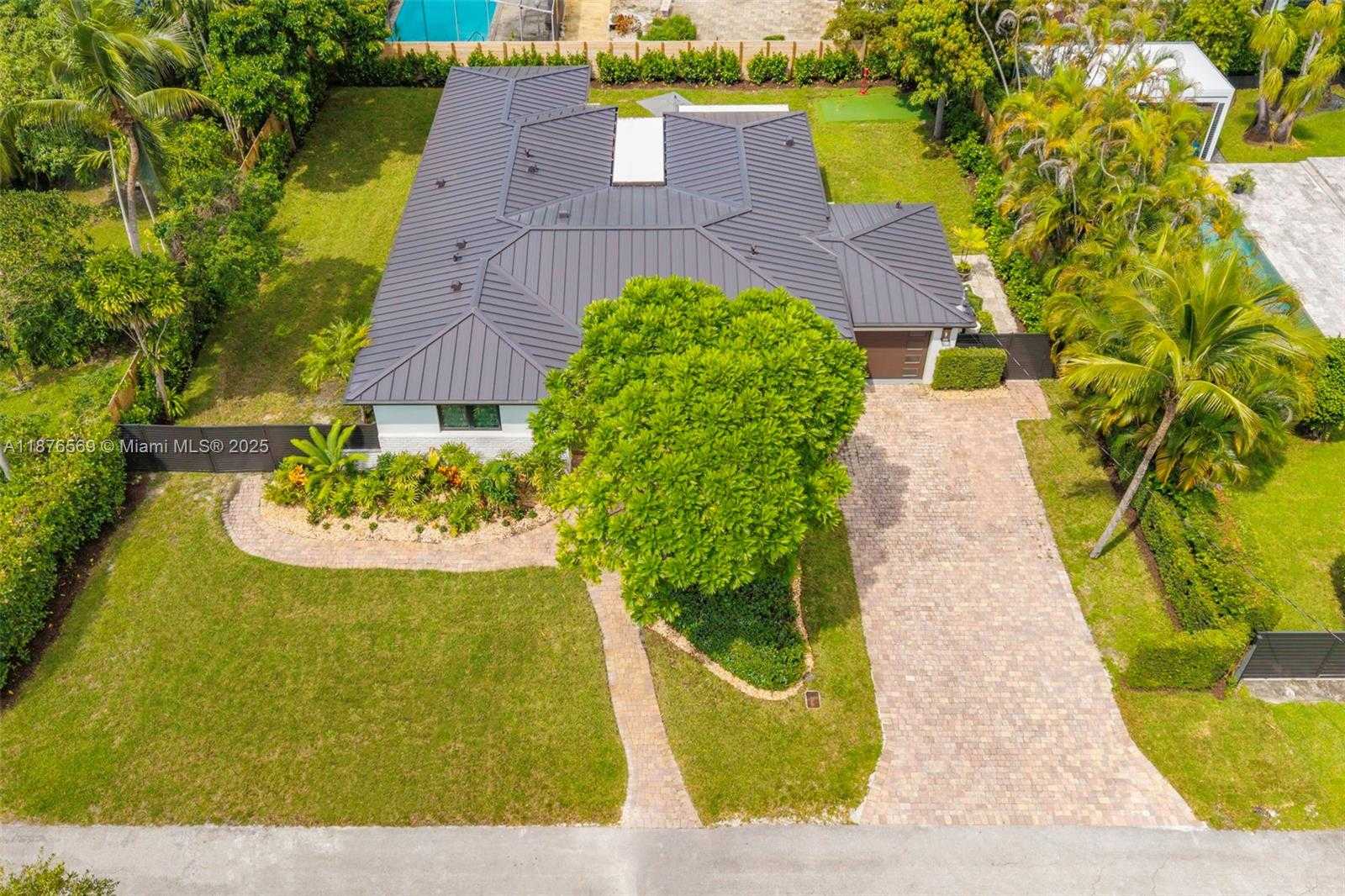 Small Image of 10560 NORTH EAST 2ND CT, Miami Shores Number 47