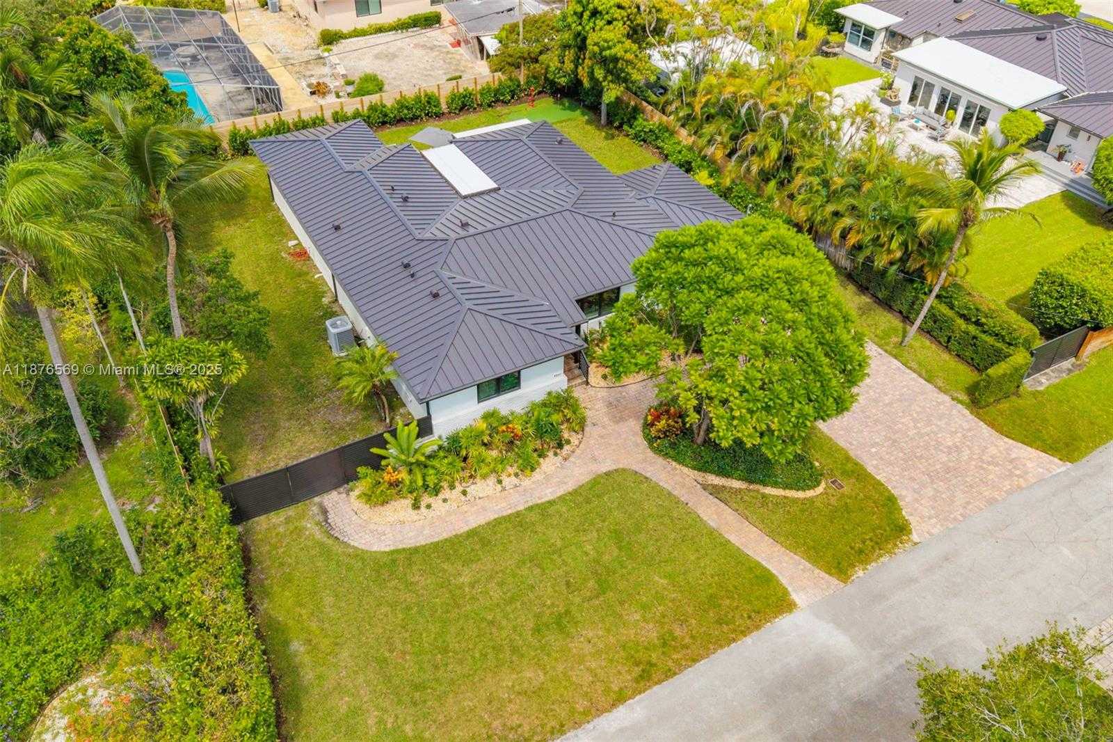 Small Image of 10560 NORTH EAST 2ND CT, Miami Shores Number 50