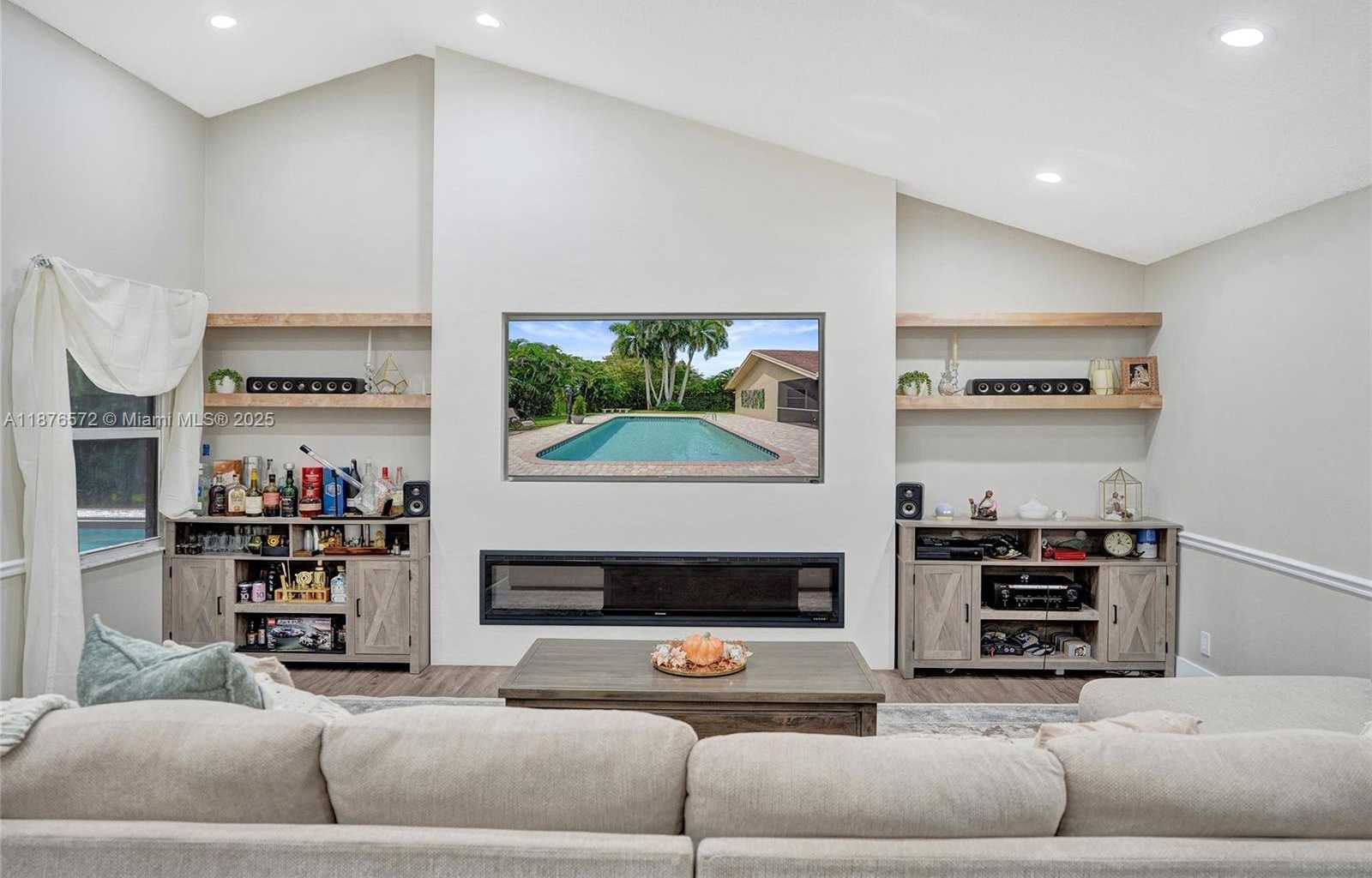 Small Image of 12100 PARK DR, Cooper City Number 10