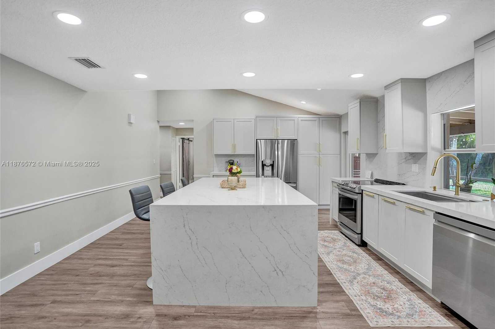 Small Image of 12100 PARK DR, Cooper City Number 12
