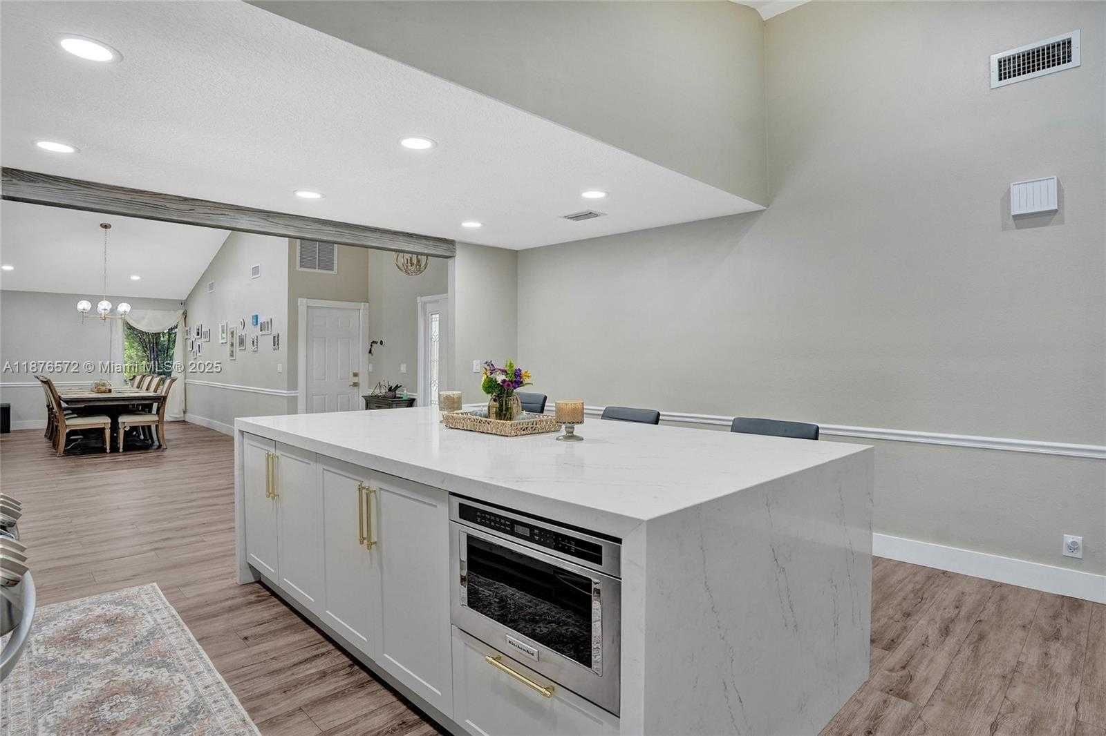 Small Image of 12100 PARK DR, Cooper City Number 15