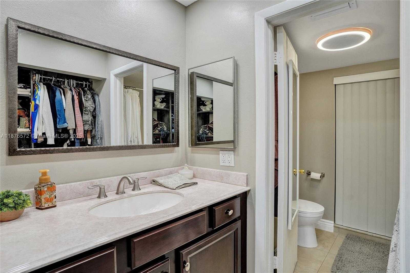 Small Image of 12100 PARK DR, Cooper City Number 21