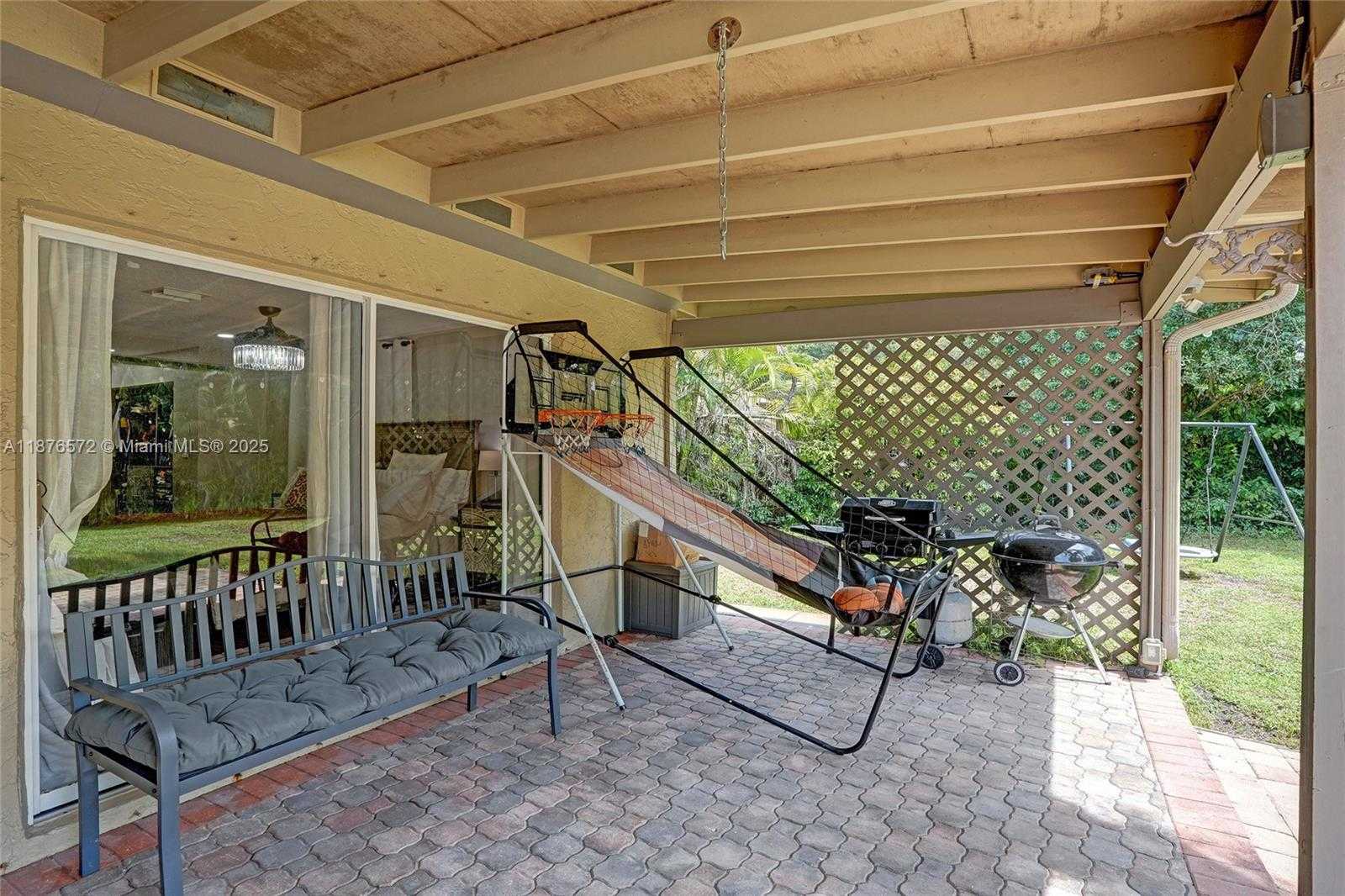 Small Image of 12100 PARK DR, Cooper City Number 31