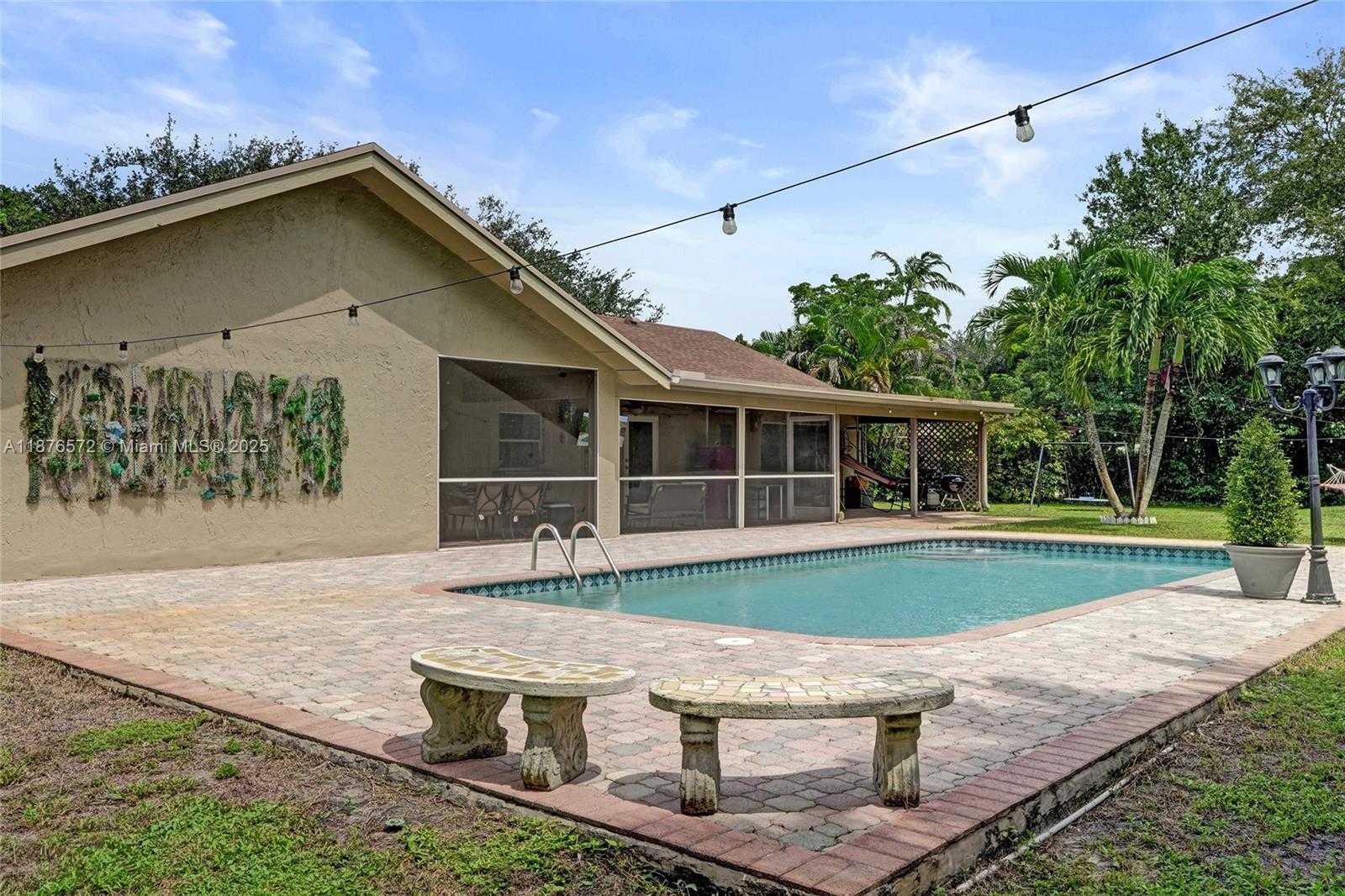 Small Image of 12100 PARK DR, Cooper City Number 39