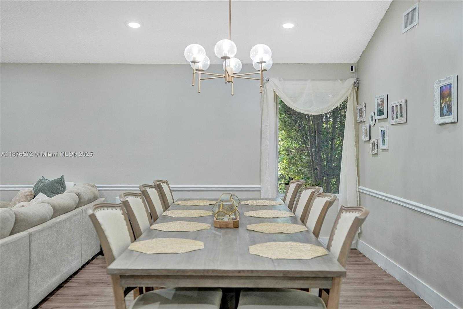 Small Image of 12100 PARK DR, Cooper City Number 6