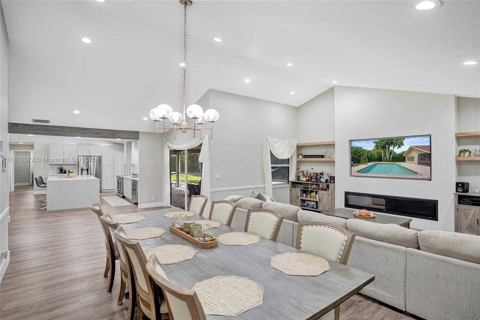 Small Image of 12100 PARK DR, Cooper City Number 9