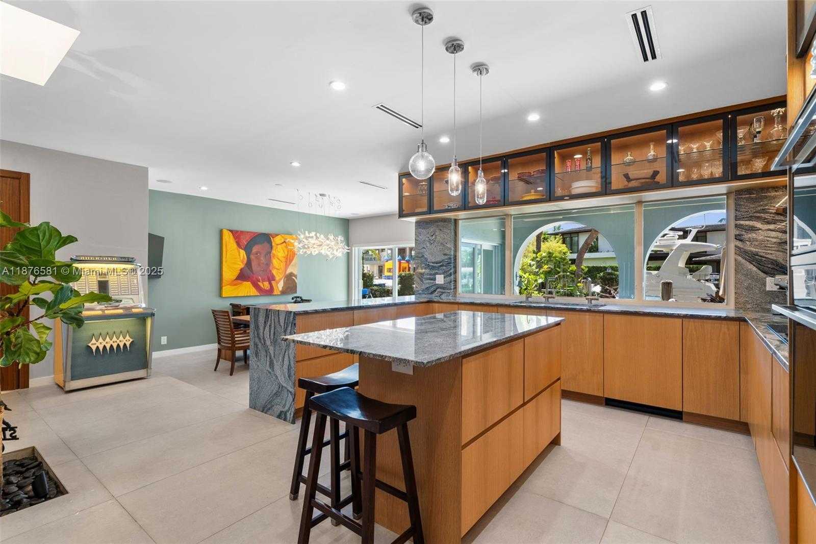 Small Image of 3200 NORTH EAST 165TH ST, North Miami Beach Number 13