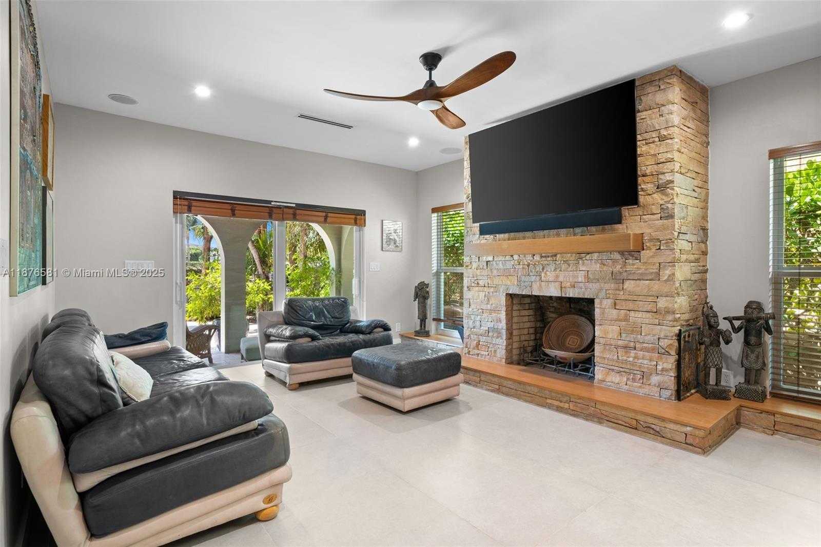 Small Image of 3200 NORTH EAST 165TH ST, North Miami Beach Number 15