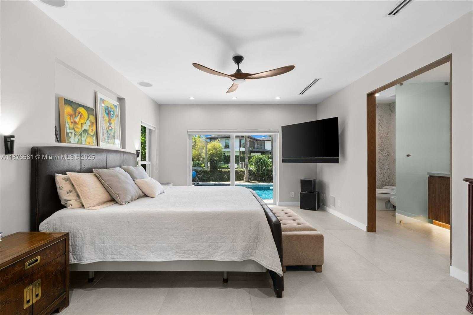 Small Image of 3200 NORTH EAST 165TH ST, North Miami Beach Number 17