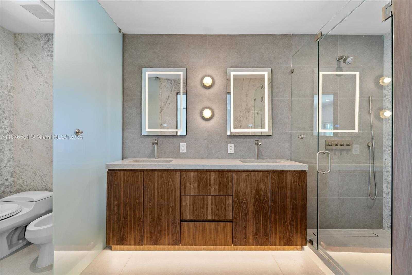 Small Image of 3200 NORTH EAST 165TH ST, North Miami Beach Number 19