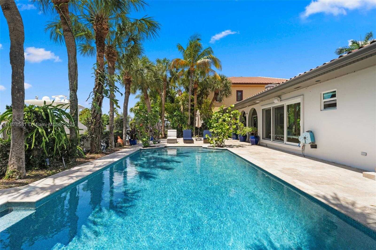 Small Image of 3200 NORTH EAST 165TH ST, North Miami Beach Number 27