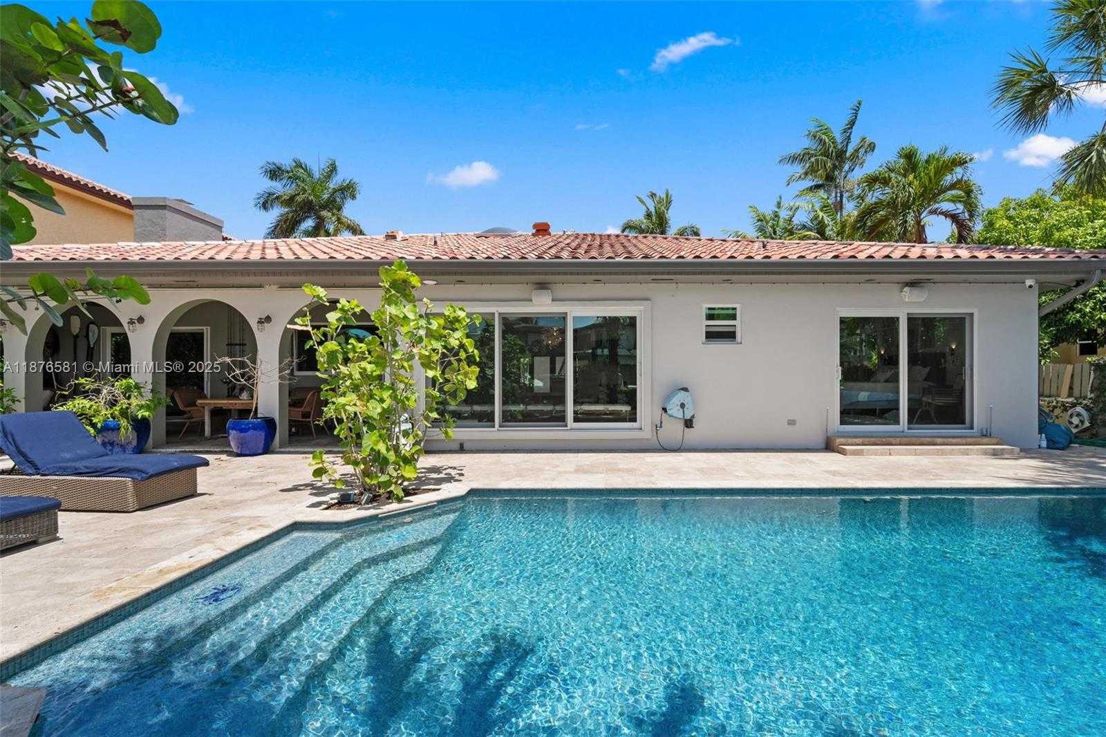 Small Image of 3200 NORTH EAST 165TH ST, North Miami Beach Number 28