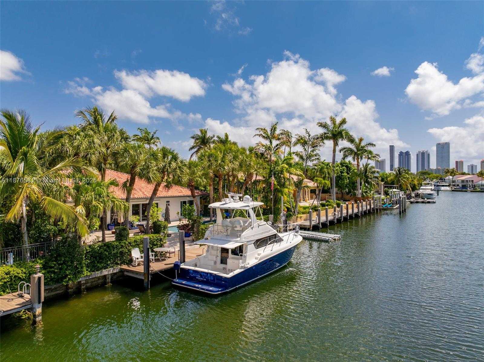 Small Image of 3200 NORTH EAST 165TH ST, North Miami Beach Number 33