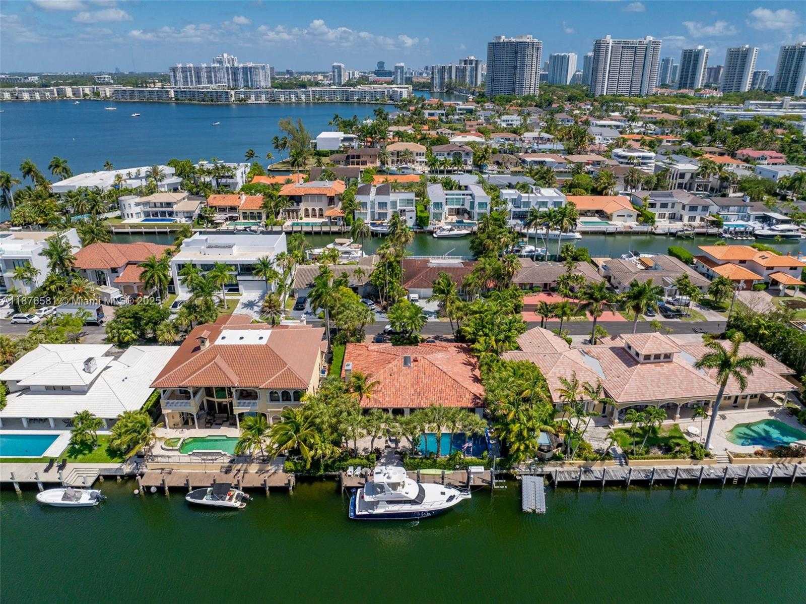 Small Image of 3200 NORTH EAST 165TH ST, North Miami Beach Number 37